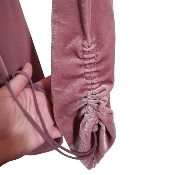 Urban Outfitters Goldmine Velvet Pink Romper Soft Girl Coquette Pastel Goth S - Picture 10 of 13